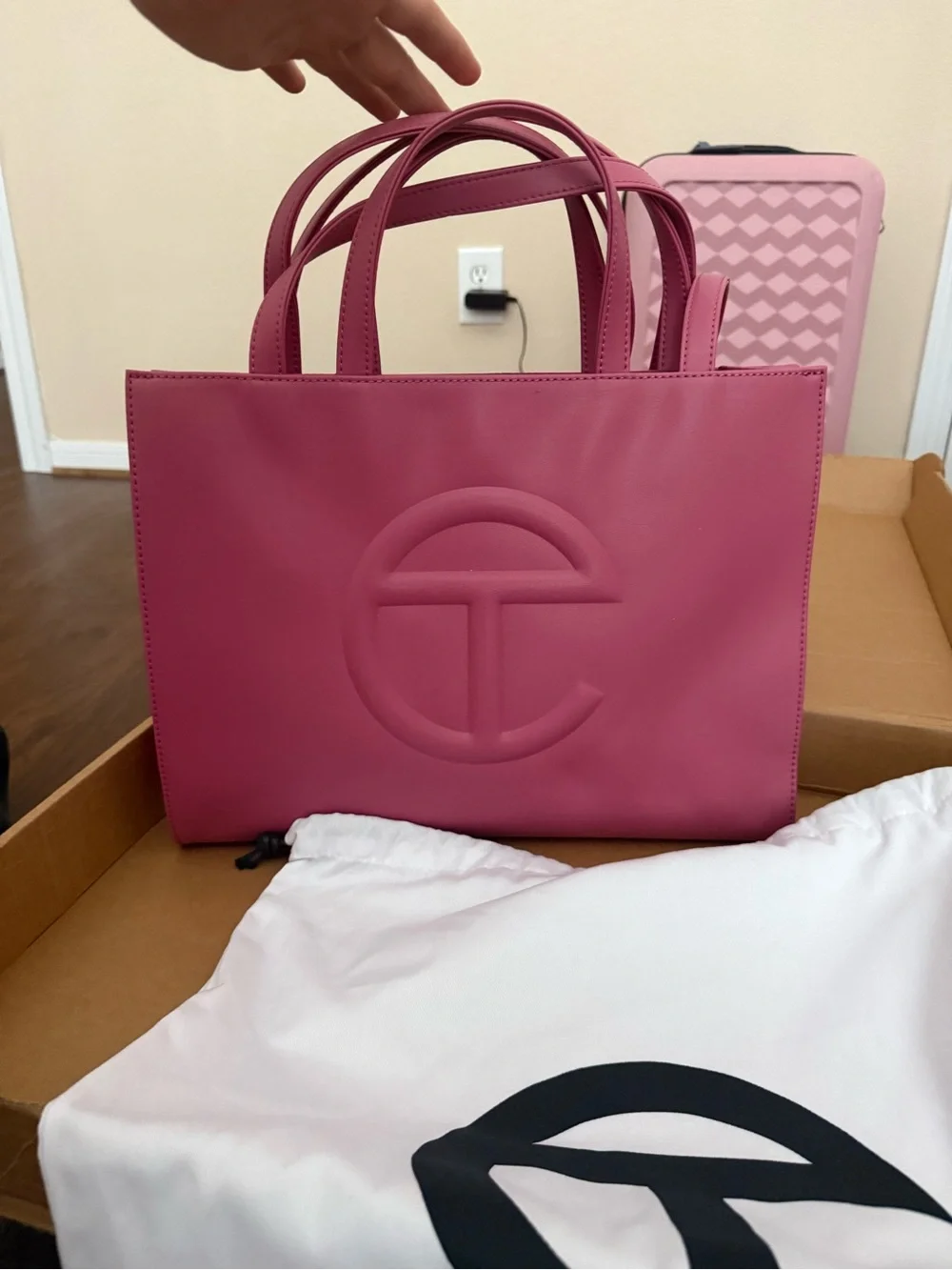 Telfar Medium Shopping Bag Corned Beef NWT - Picture 1 of 5